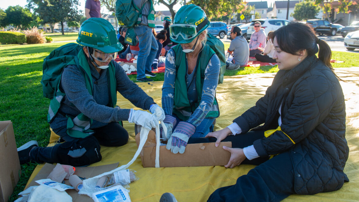 Over the course of three days – Friday, November 15 through Sunday, November 17, 2024 – the County of Los Angeles Fire Department (LACoFD) led a Community Emergency Response Team (CERT) training class at Artesia Park in the City of Artesia.