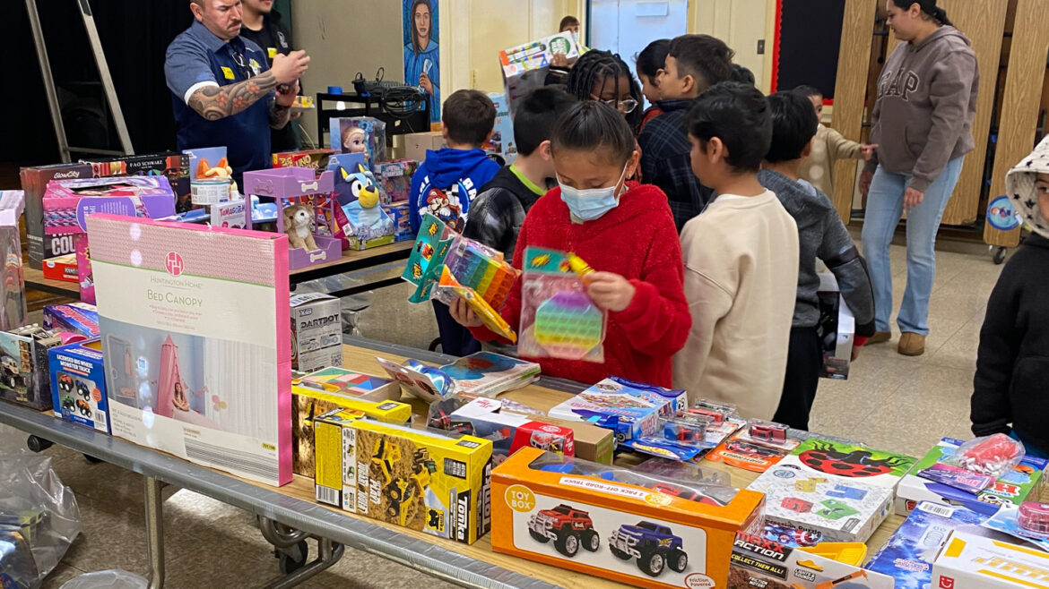 On Monday, January 6, 2025, the Los Bomberos de L.A. County collaborated with the Spark of Love campaign for the 2nd annual toy giveaway hosted by the Monte Vista Elementary School in the City of Los Angeles.