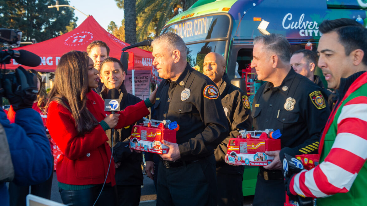 On Friday, December 5, 2025, the County of Los Angeles Fire Department (LACoFD) will join with ABC7 and local fire departments at the Community Toy Drive at the Los Cerritos Center.